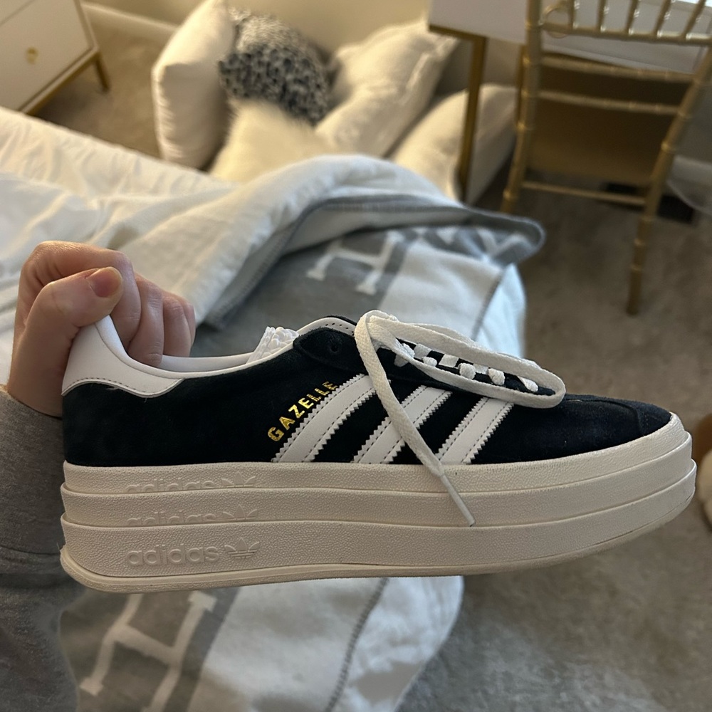 Women’s Adidas Gazelles